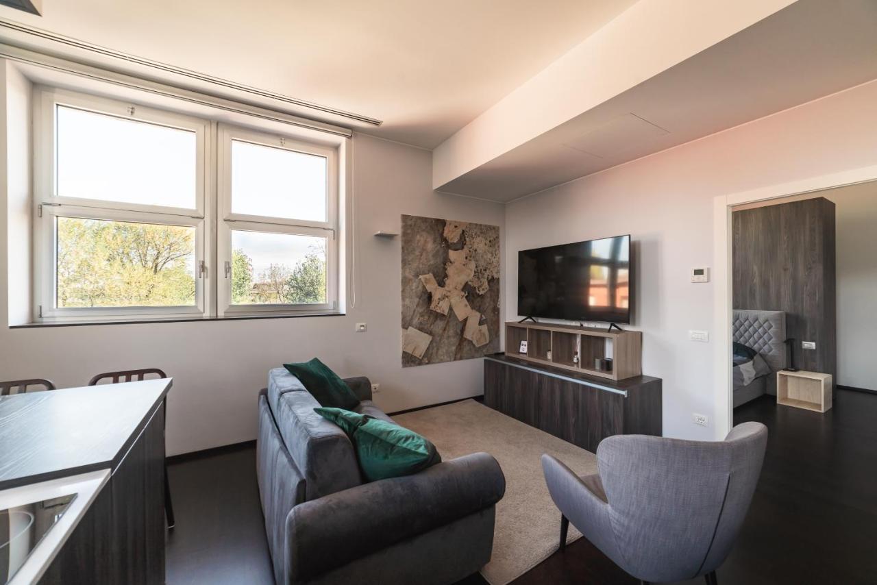 Moderno Bilocale 64Mq Con Parcheggio E Palestra Apartment Милано Екстериор снимка