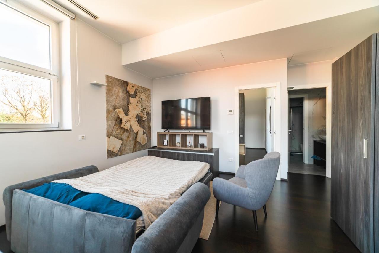 Moderno Bilocale 64Mq Con Parcheggio E Palestra Apartment Милано Екстериор снимка