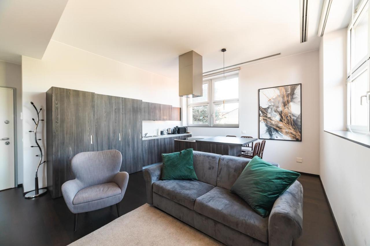 Moderno Bilocale 64Mq Con Parcheggio E Palestra Apartment Милано Екстериор снимка